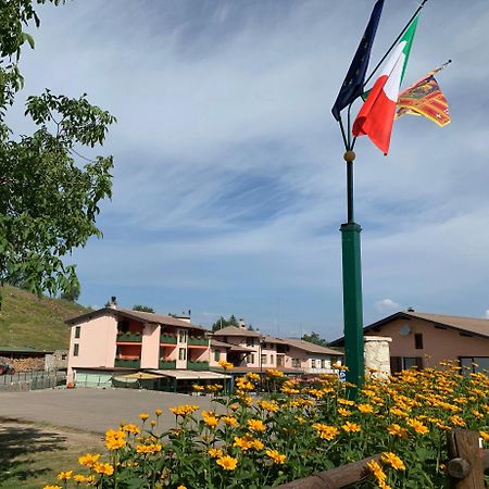 Hotel Edelweiss San Zeno di Montagna Exterior photo