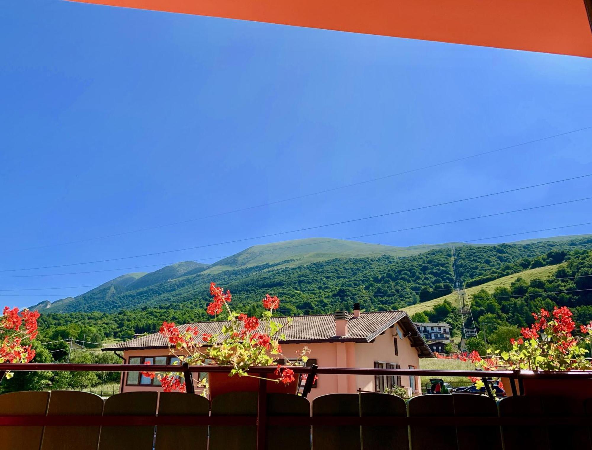 Hotel Edelweiss San Zeno di Montagna Exterior photo